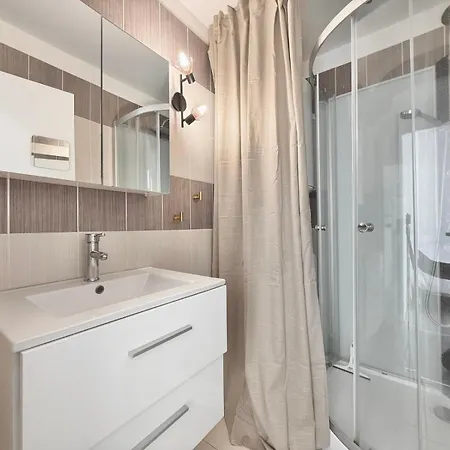 Apartment T3, Parking & Wi-fi, Cuisine Equipee *